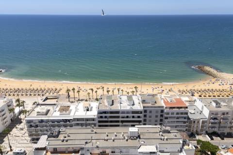 Apartamento T3 - Frente mar, Quarteira