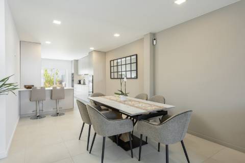 Moradia renovada V3 +1 com piscina privada - Branqueira