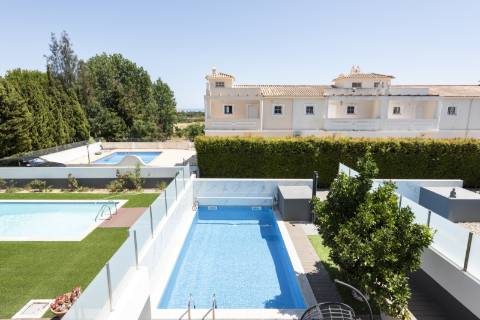 Moradia renovada V3 +1 com piscina privada - Branqueira