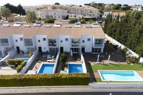 Moradia renovada V3 +1 com piscina privada - Branqueira