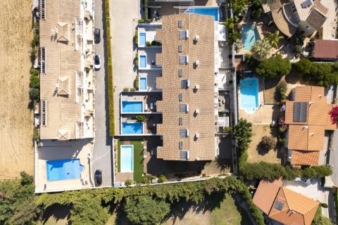 Moradia renovada V3 +1 com piscina privada - Branqueira