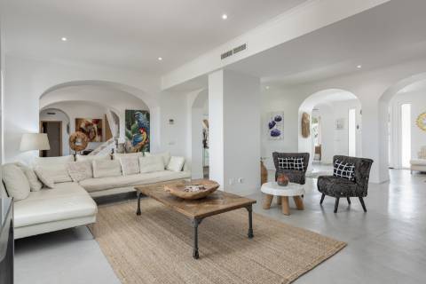 Moradia de Prestígio com 7 Quartos em Santa Bárbara de Nexe