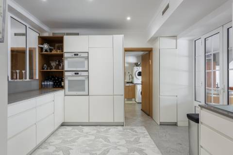 Moradia de Prestígio com 7 Quartos em Santa Bárbara de Nexe