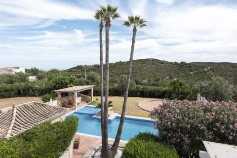 Moradia de Prestígio com 7 Quartos em Santa Bárbara de Nexe