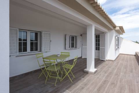 Moradia de Prestígio com 7 Quartos em Santa Bárbara de Nexe