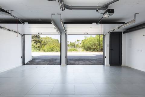 Moradia nova geminada V3 em condomínio privado - Vilamoura