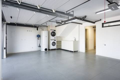 Moradia nova geminada V3 em condomínio privado - Vilamoura