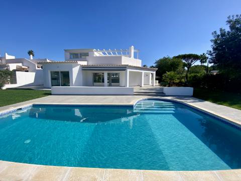Casa Contemporânea de luxo V3 + 1 - Vilamoura