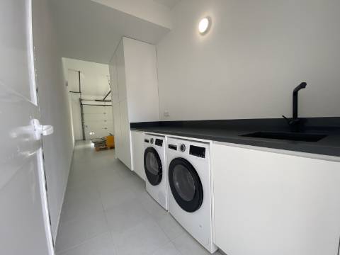 Casa Contemporânea de luxo V3 + 1 - Vilamoura