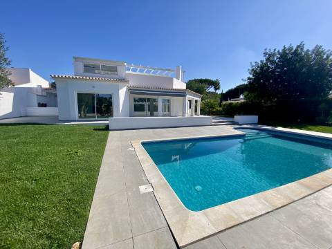 Casa Contemporânea de luxo V3 + 1 - Vilamoura