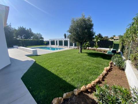 Casa Contemporânea de luxo V3 + 1 - Vilamoura