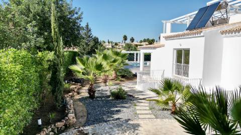 Casa Contemporânea de luxo V3 + 1 - Vilamoura