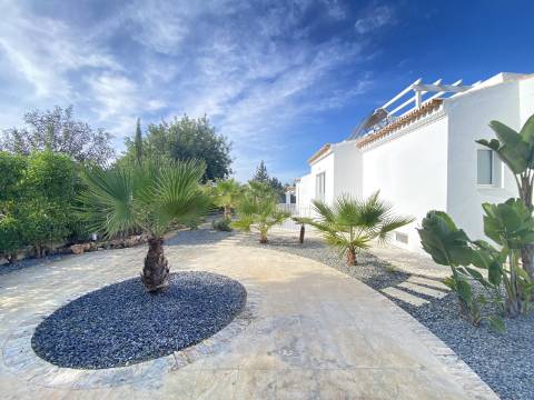 Casa Contemporânea de luxo V3 + 1 - Vilamoura