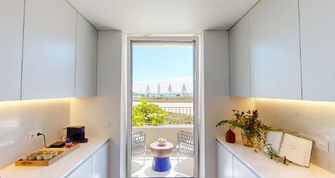 Novo apartamento T2, frente mar - Quarteira