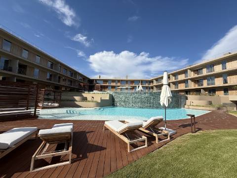 Novo apartamento T2, frente mar - Quarteira