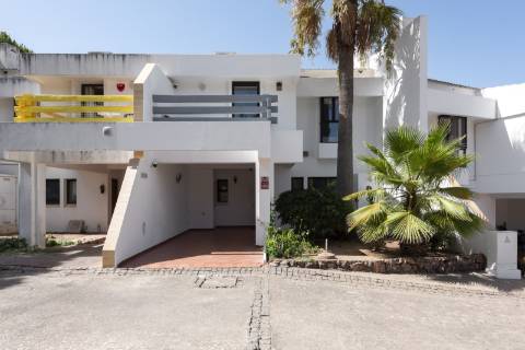 Moradia T2+1 renovada - Vilamoura