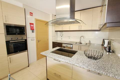 Casa em banda situada num condomínio fechado em Albufeira- Branqueira