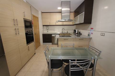 Casa em banda situada num condomínio fechado em Albufeira- Branqueira