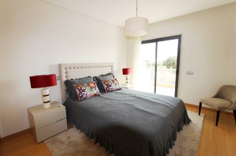 Casa em banda situada num condomínio fechado em Albufeira- Branqueira