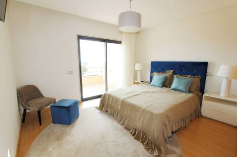 Casa em banda situada num condomínio fechado em Albufeira- Branqueira