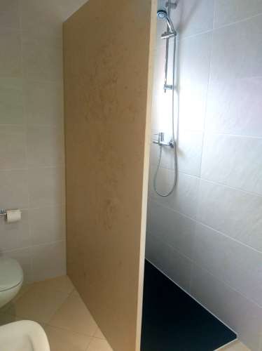 Moradia V2 em banda localizado num condomínio fechado- Pera