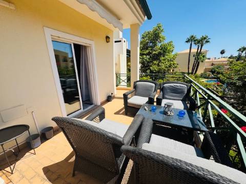 Penthouse T1 com Terraço Espaçoso - Vilamoura