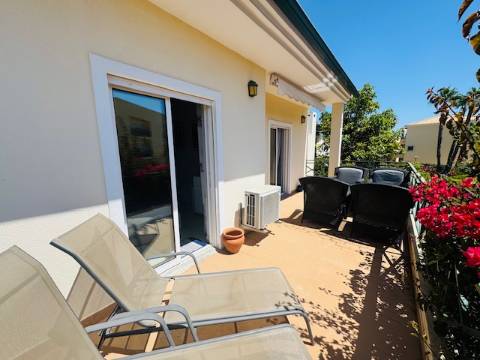 Penthouse T1 com Terraço Espaçoso - Vilamoura