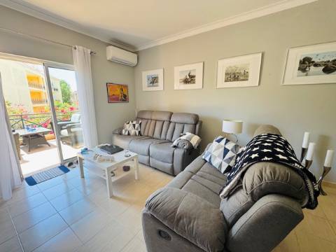 Penthouse T1 com Terraço Espaçoso - Vilamoura