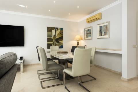 Moradia T4 com piscina e jardim - CONTRATO DE ARRENDAMENTO ANUAL