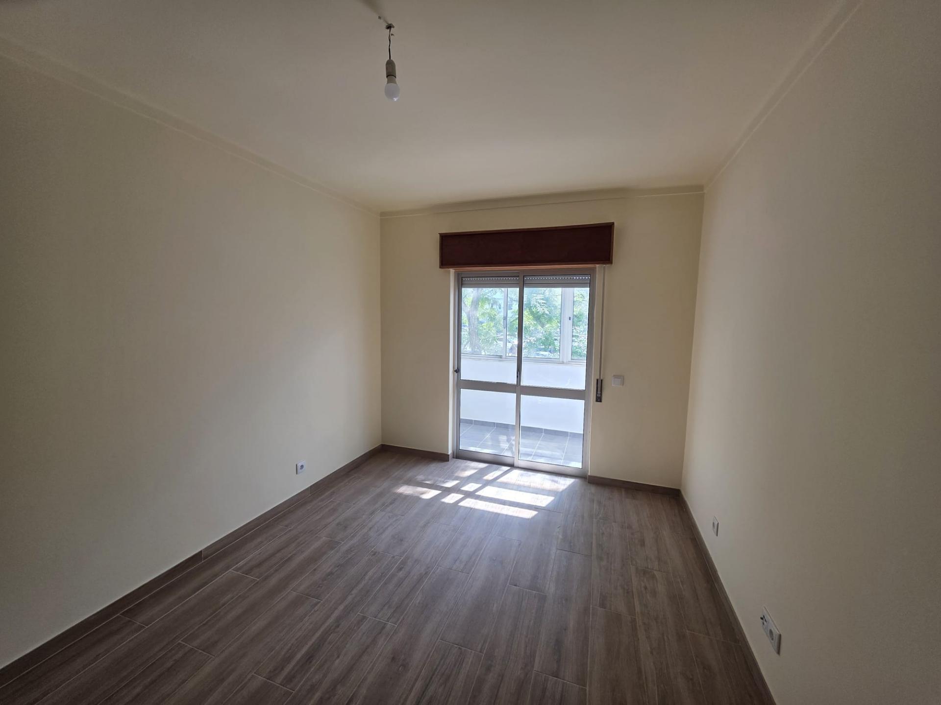 Apartamento T2 - Loulé, arrendamento anual
