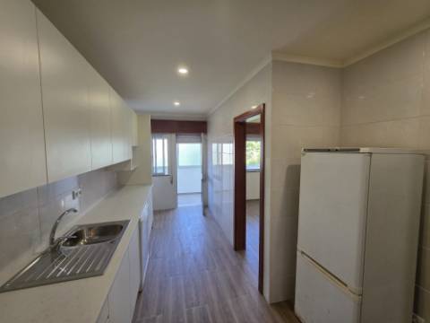 Apartamento T2 - Loulé, arrendamento anual