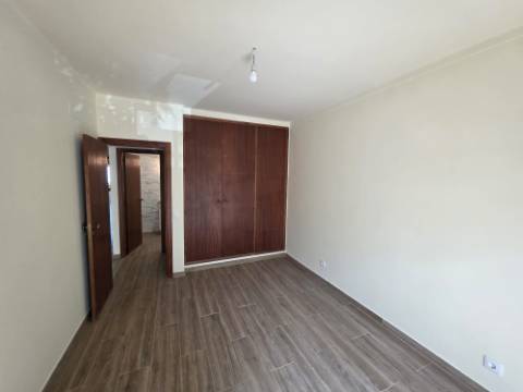 Apartamento T2 - Loulé, arrendamento anual