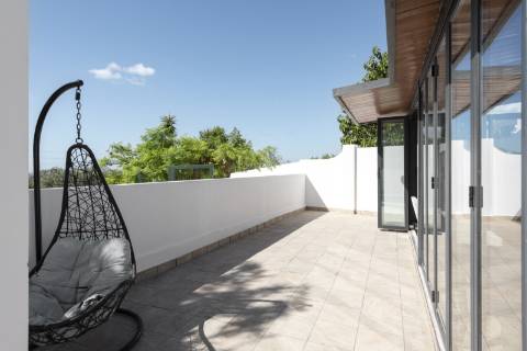 Moradia V1+1 - Santa barbara de Nexe