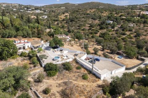 Moradia V1+1 - Santa barbara de Nexe