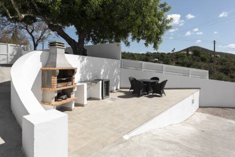 Moradia V1+1 - Santa barbara de Nexe