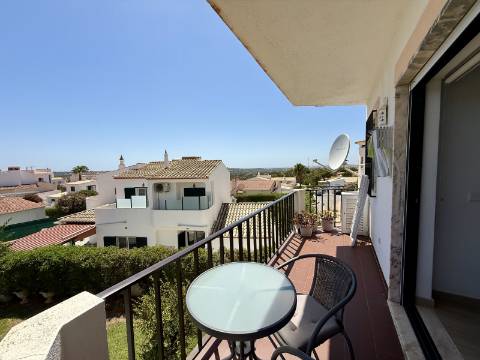 Para Alugar - Apartamento T2, Condomínio com Piscina, Guia