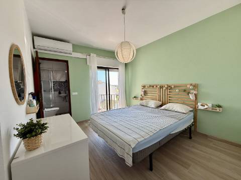 Para Alugar - Apartamento T2, Condomínio com Piscina, Guia