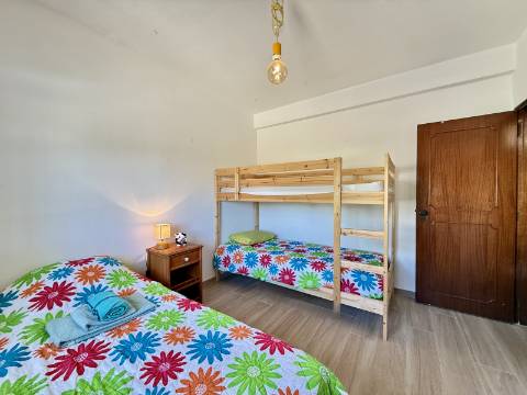 Para Alugar - Apartamento T2, Condomínio com Piscina, Guia