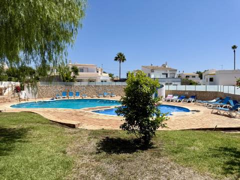 Para Alugar - Apartamento T2, Condomínio com Piscina, Guia