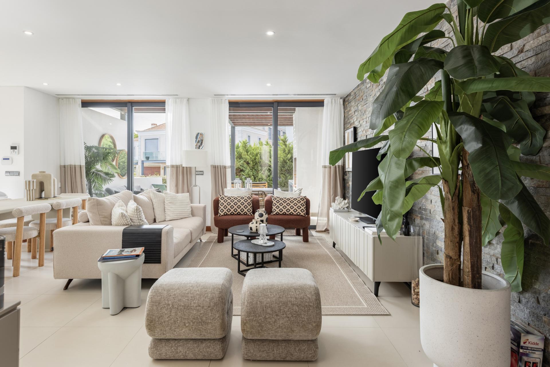 Apartamento triplex de luxo com piscina privativa em vale do lobo