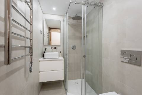 Luxuosa moradia geminada duplex com piscina privada em Vale do Lobo