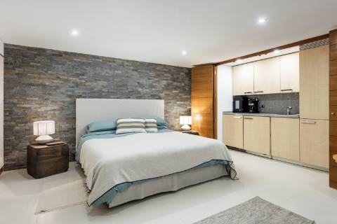 Luxuosa moradia geminada duplex com piscina privada em Vale do Lobo