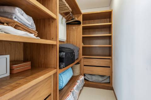 Luxuosa moradia geminada duplex com piscina privada em Vale do Lobo