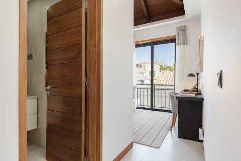 Luxuosa moradia geminada duplex com piscina privada em Vale do Lobo