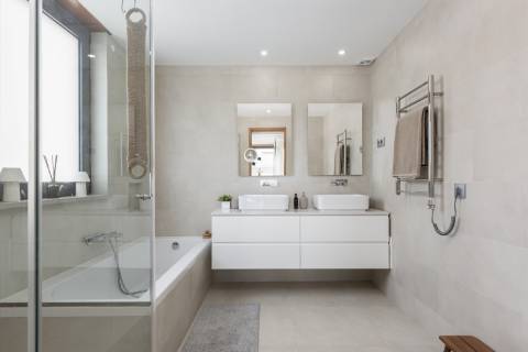 Luxuosa moradia geminada duplex com piscina privada em Vale do Lobo