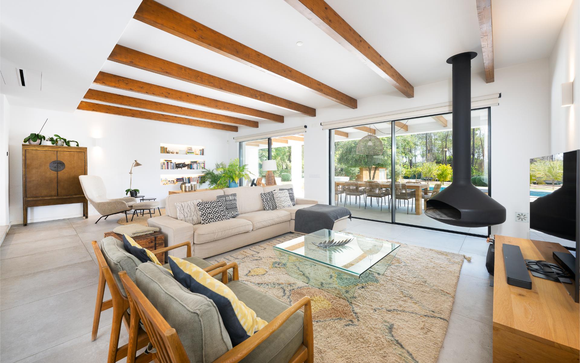 Deslumbrante Moradia Contemporânea com Grande Jardim e Piscina - Vilamoura