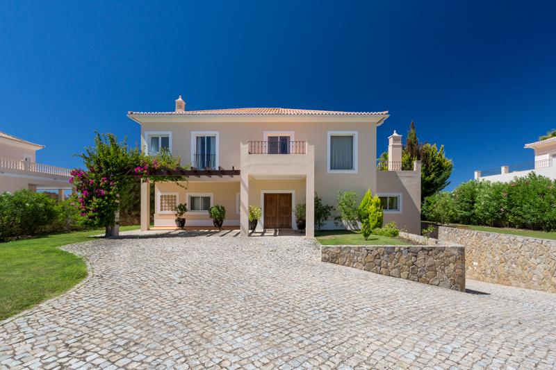 Moradia espaçosa com 3+1 quartos em Vilamoura, vista para o golfe - Arrendamento annual