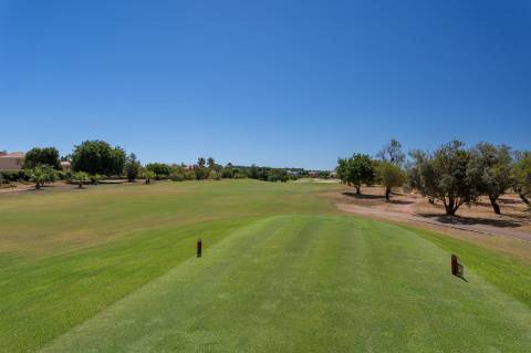 Moradia T3+1 em Vilamoura, vista para o golfe - Arrendamento anual