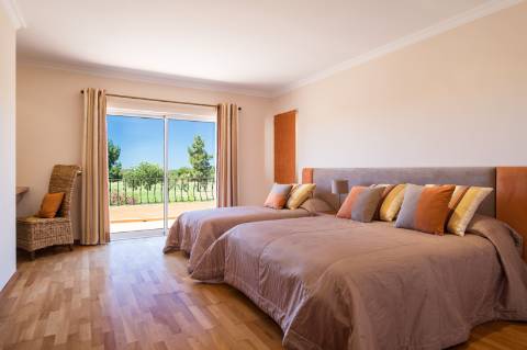 Moradia T3+1 em Vilamoura, vista para o golfe - Arrendamento anual