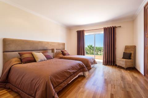 Moradia T3+1 em Vilamoura, vista para o golfe - Arrendamento anual